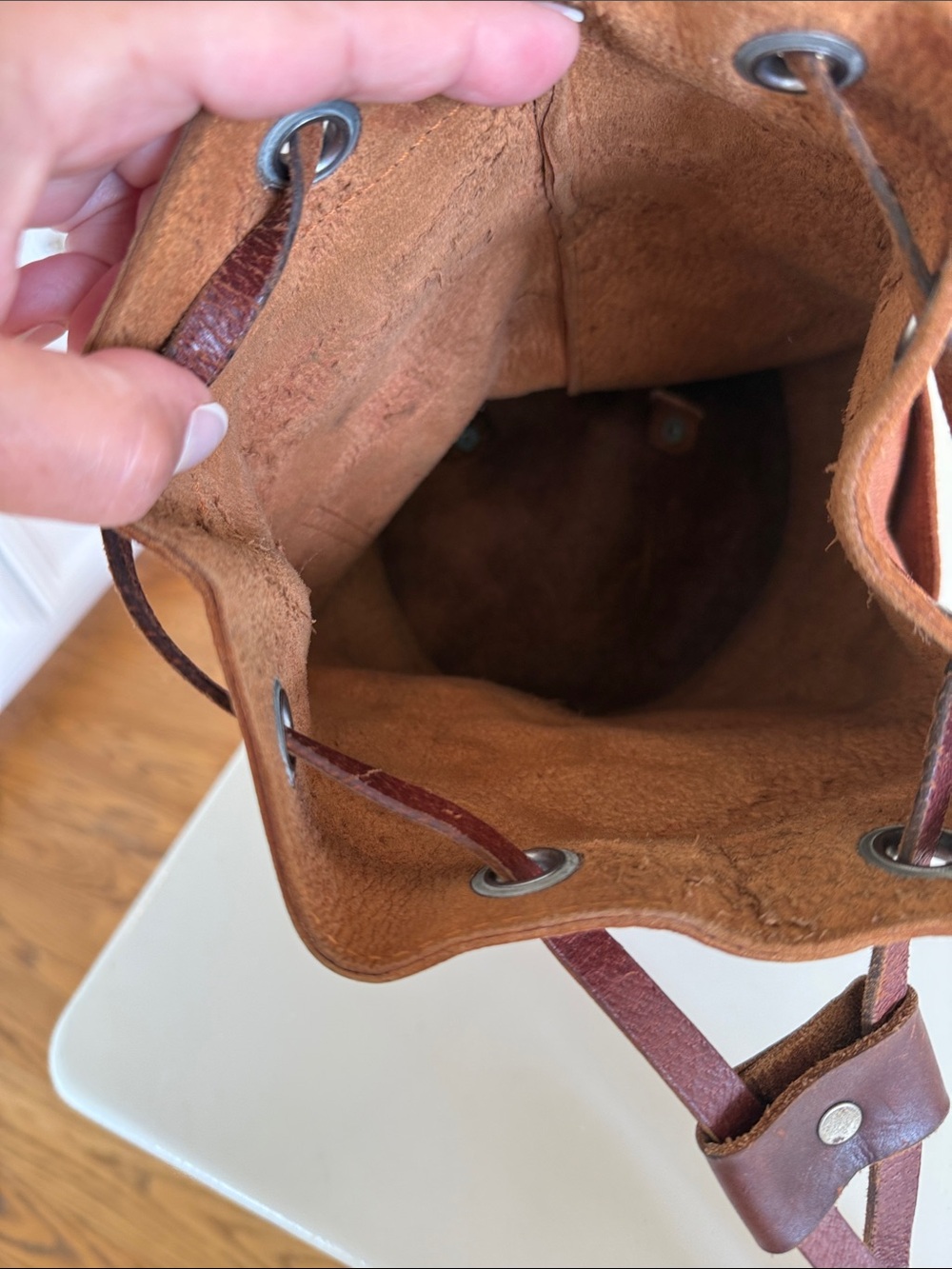Vintage Brown Leather Drawstring Backpack - Picture 15 of 16